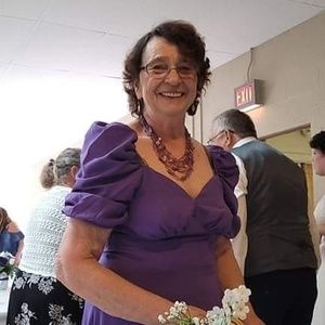 Meet your Posher, Deloris